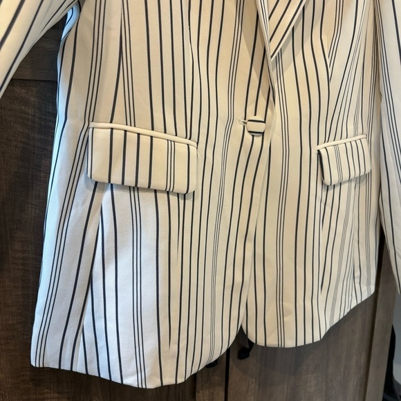 Frame True Blazer Off White Striped - Picture 8 of 11